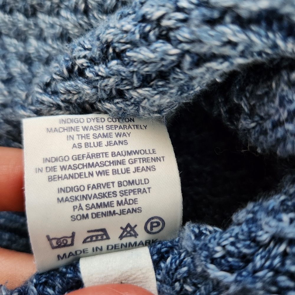 Blue Willi's Men's Denim V-Neck Sweater - Picture 7 of 7